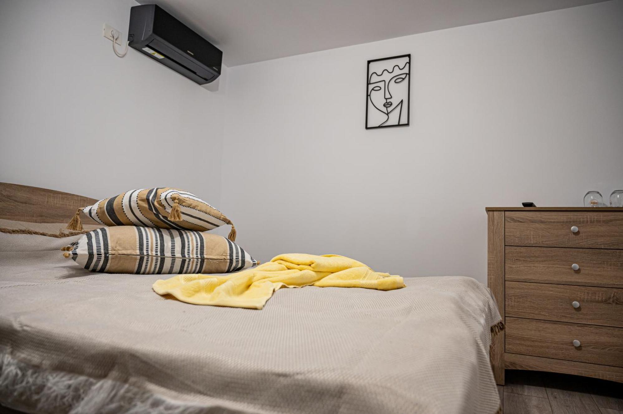 Casa La Dinamo Otel Două Mai Dış mekan fotoğraf
