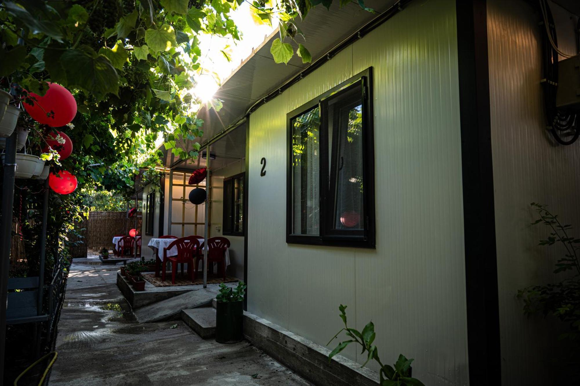 Casa La Dinamo Otel Două Mai Dış mekan fotoğraf
